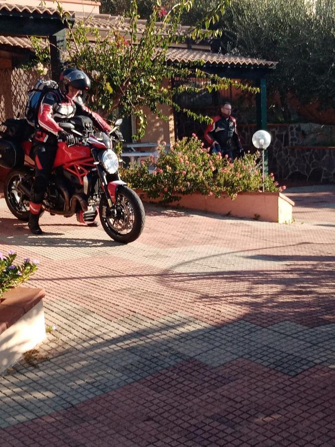 Aparthotel Arbatax Le Terrazze Sul Mare Exterior foto